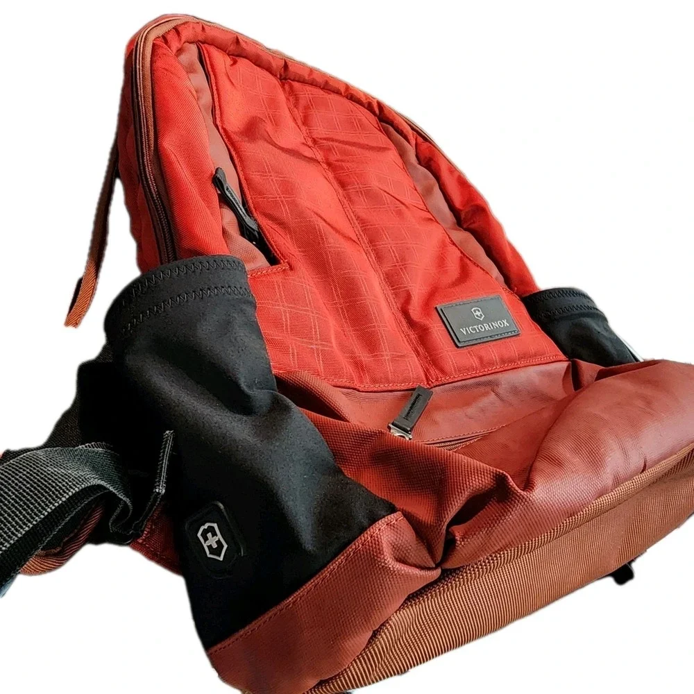 Victorinox Red Luggage Altmont 3.0 Dual-Compartment Laptop Backpack
